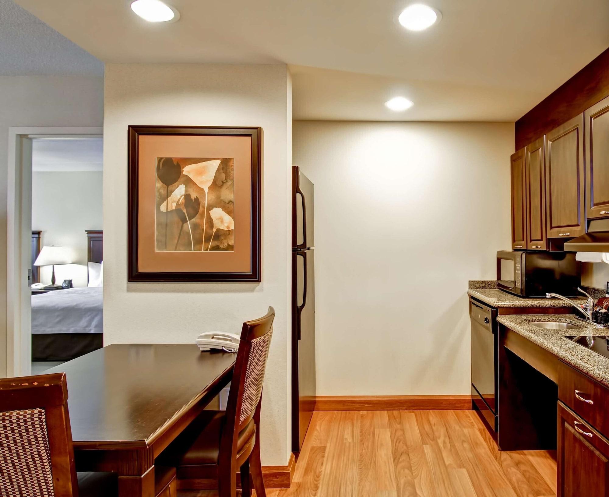โฮมวู้ด สวีท บาย ฮิลตัน ซัดบิวรี ออนแทริโอ Hotel ซัดเบรี ภายนอก รูปภาพ